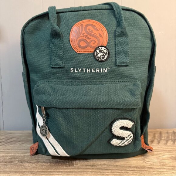 Harry Potter Wizarding World NYC Exclusive Slytherin Patch Backpack Bag - Picture 1 of 10